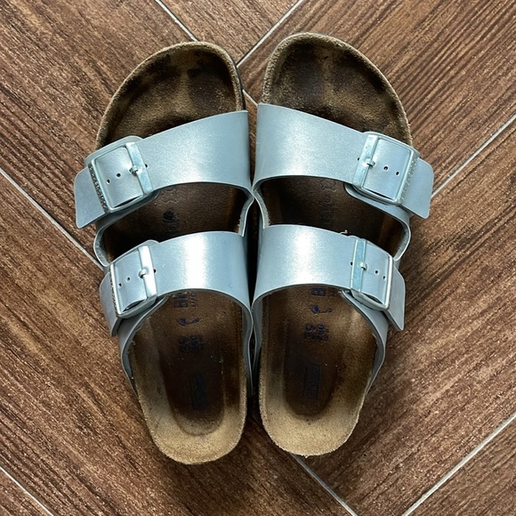 GUC Birkenstock Arizona Silver Size 39 (8.5) - Picture 3 of 5